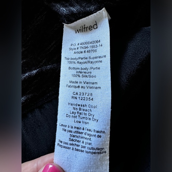 ARITZIA WILFRED Capuchine Silk Block T-Shirt Grey and Black Size Small - Picture 13 of 13